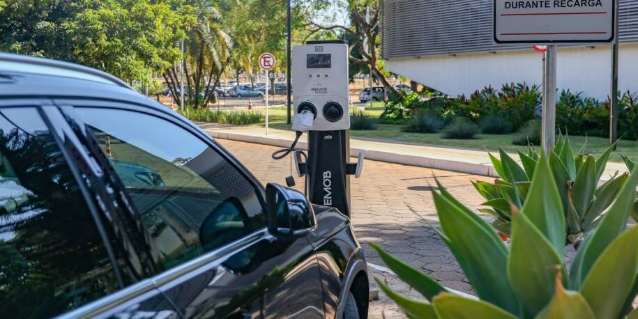 Gecex mantém tarifas altas para veículos elétricos e Anfavea critica decisão