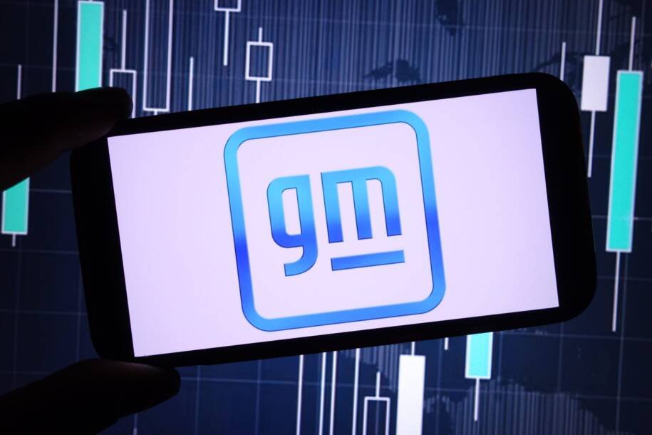 GM firma parceria com Peak Energy para desenvolver baterias de íon-sódio até 2028