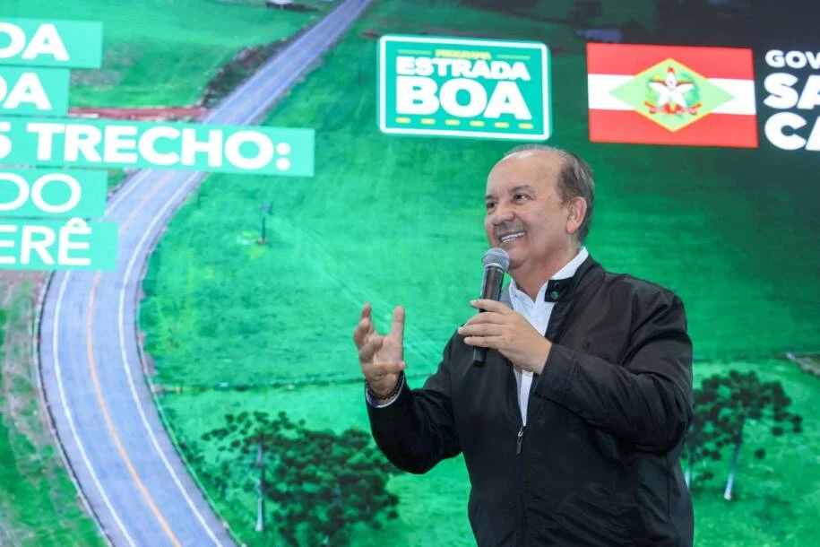 Governador Jorginho Mello inaugura SC-305 e anuncia R$ 18 milhões para escolas