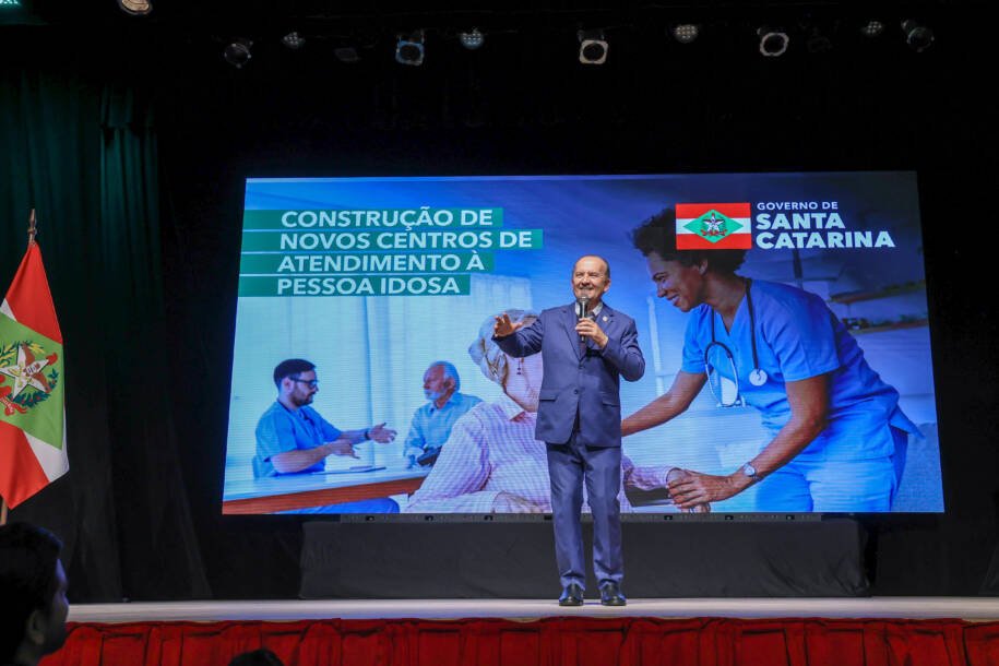 Governador Jorginho Mello inicia construção de 10 Capis e investe R$ 100 milhões