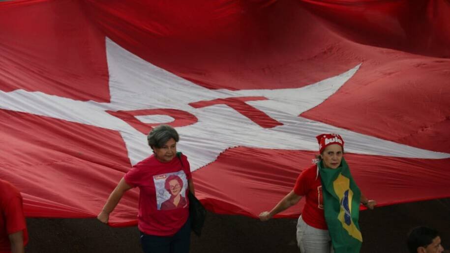Governadores do PT enfrentam desafios em 2026; ACM Neto lidera na Bahia