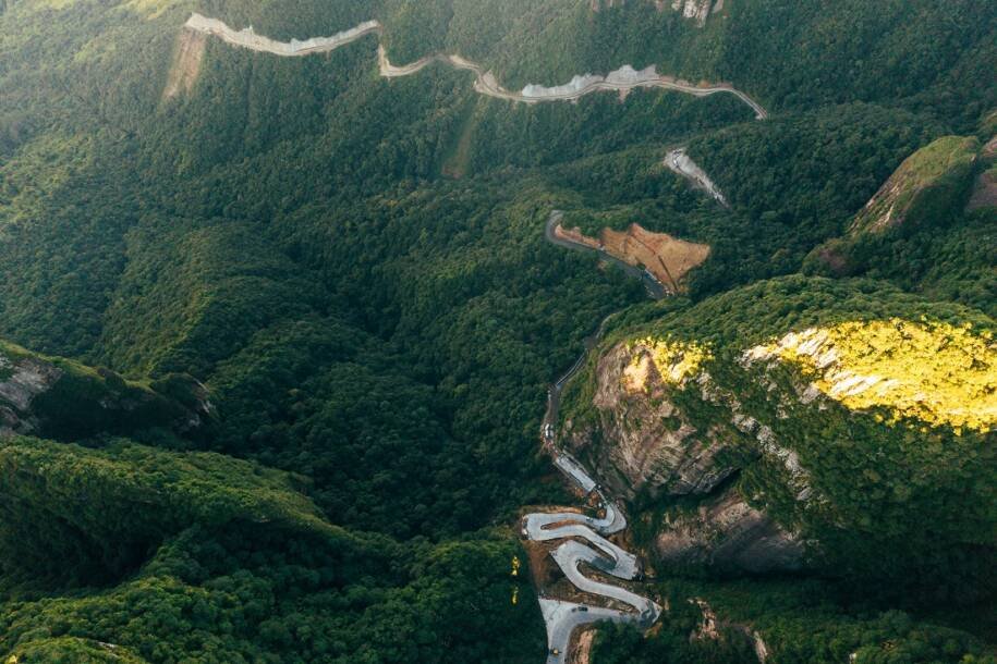 Governo de SC anuncia reabertura da Serra do Corvo Branco após 50 anos de espera