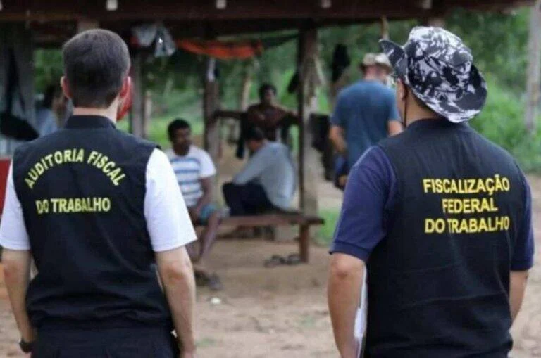 Governo do Brasil defende combate ao trabalho forçado e critica EUA após investigação