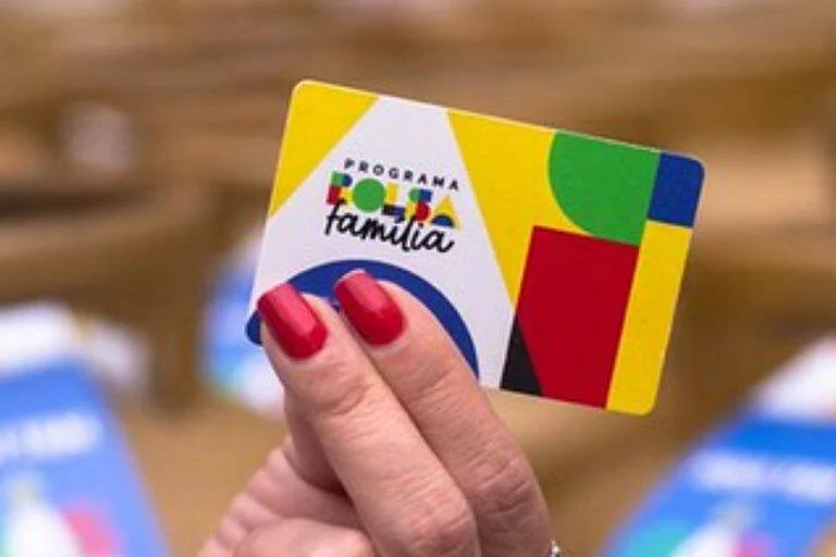 Governo do Brasil garante Bolsa Família durante espera pelo BPC e muda regra