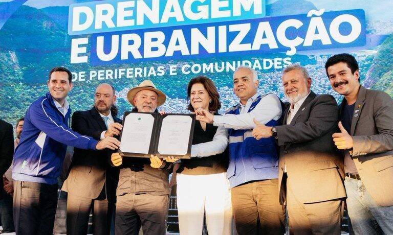Governo Lula destina R$ 1,1 bi para urbanização em favelas do Rio de Janeiro