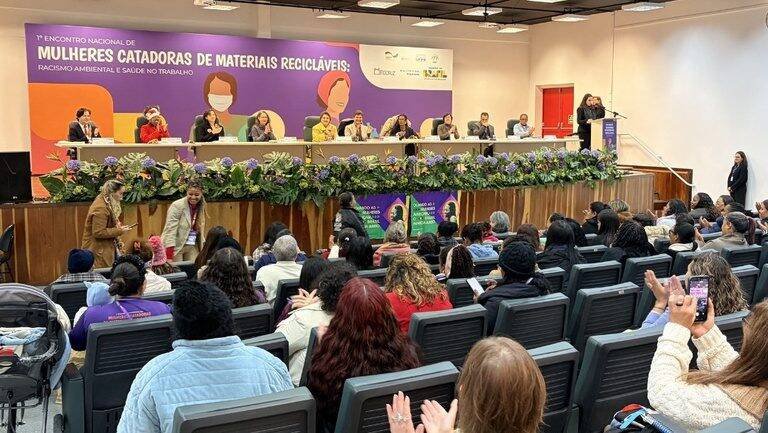 Grupo Elas na Economia Circular debate inclusão e saúde no 1º Encontro Nacional em Curitiba