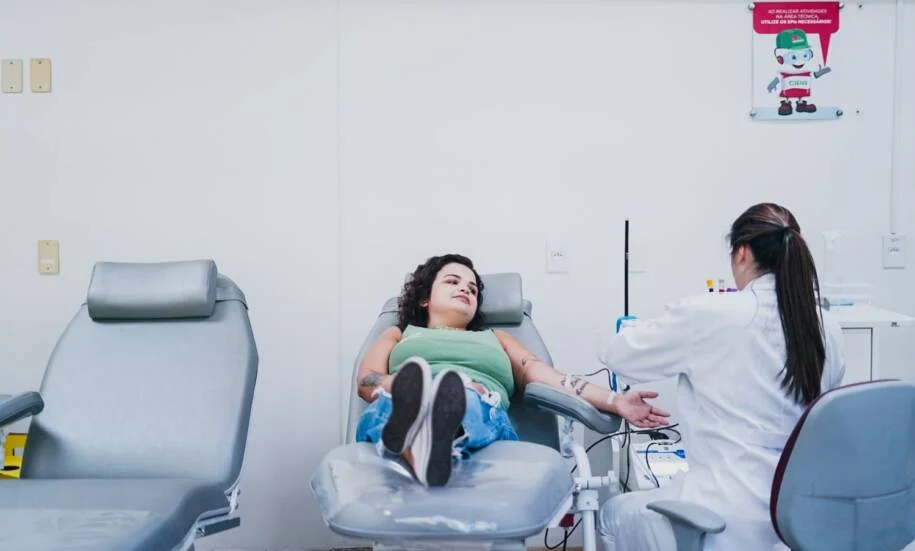 Hemosc convoca catarinenses a doarem sangue em Junho Vermelho e Copa do Mundo