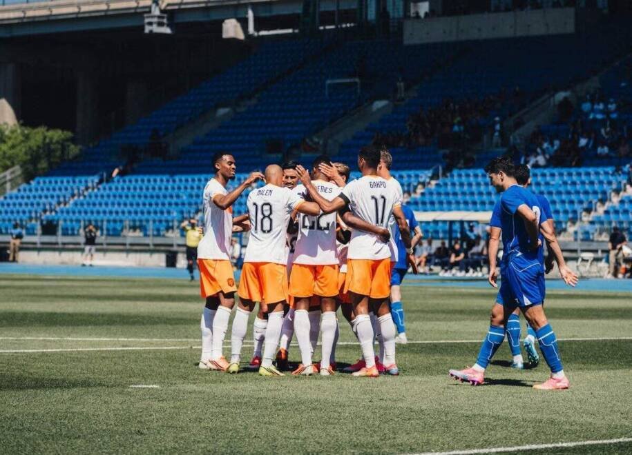 Holanda conquista vitória dramática sobre Uzbequistão em amistoso em Nova York