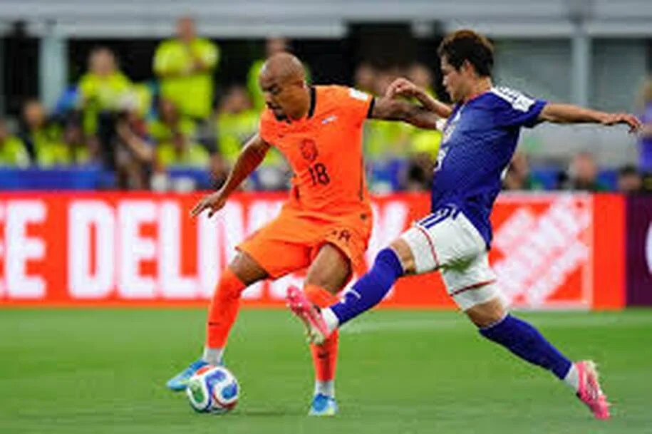 Holanda e Japão empatam em 2 a 2 com gol de Kamada no final da partida