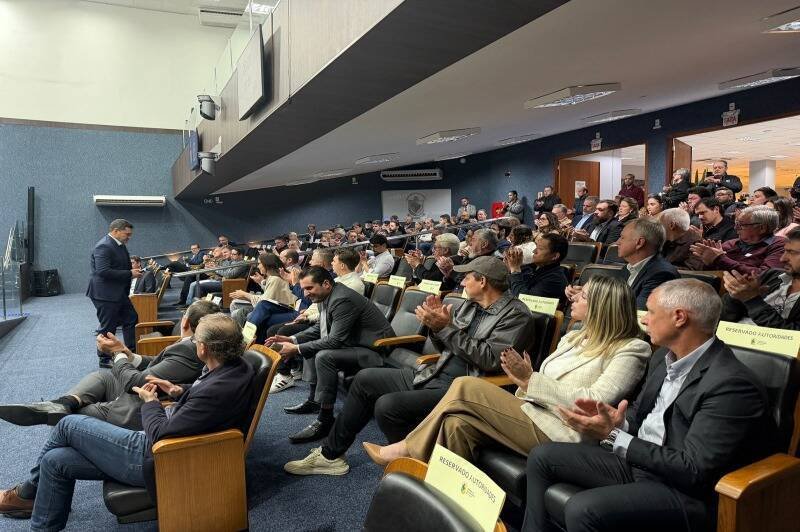 Instituto Mais Itajaí recebe homenagem em Sessão Solene pelos 166 anos da cidade