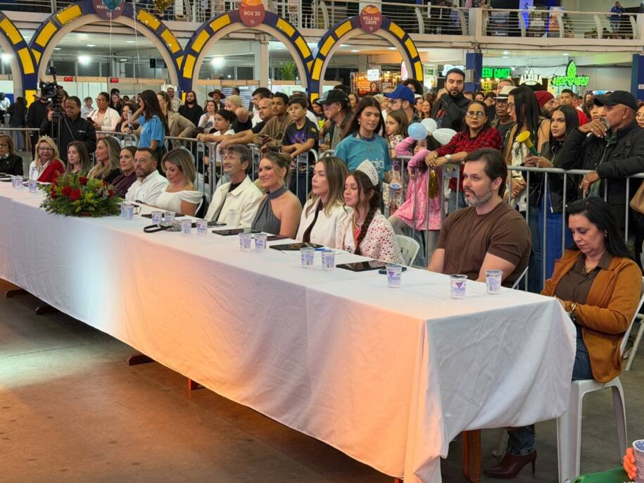 Itajaí elege Rainha e Princesas da Marejada em festa emocionante e cultural