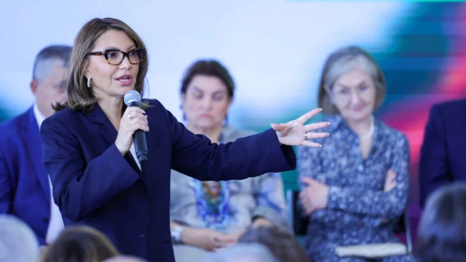 Janja rebate Silas Malafaia e afirma: ‘Insignificante é ele’ no evento do PT