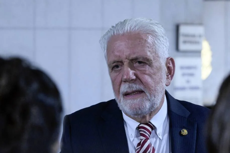 Jaques Wagner desafia STF e contesta operação da PF sobre Banco Master