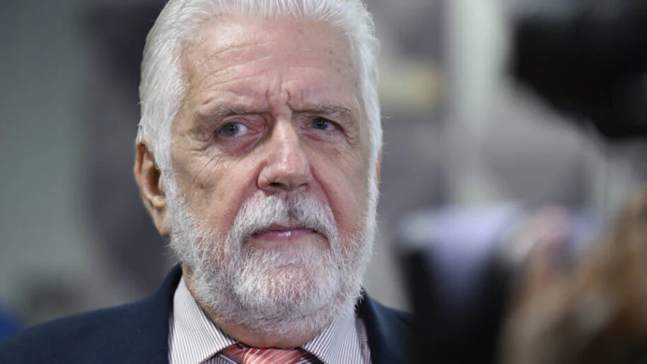 Jaques Wagner e ACM Neto se unem em pacto para evitar escândalo do Master