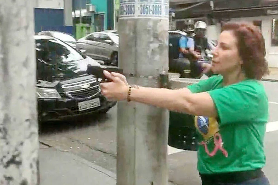 Juiz José Fernando Steinberg determina prisão de Luan Araújo; Zambelli é condenada