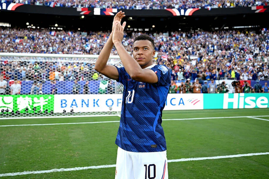 Kylian Mbappé quebra recorde e se torna maior artilheiro em mata-mata da Copa