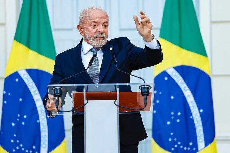 Lula defende investimentos do G7 para crescimento global em cúpula tensa na França