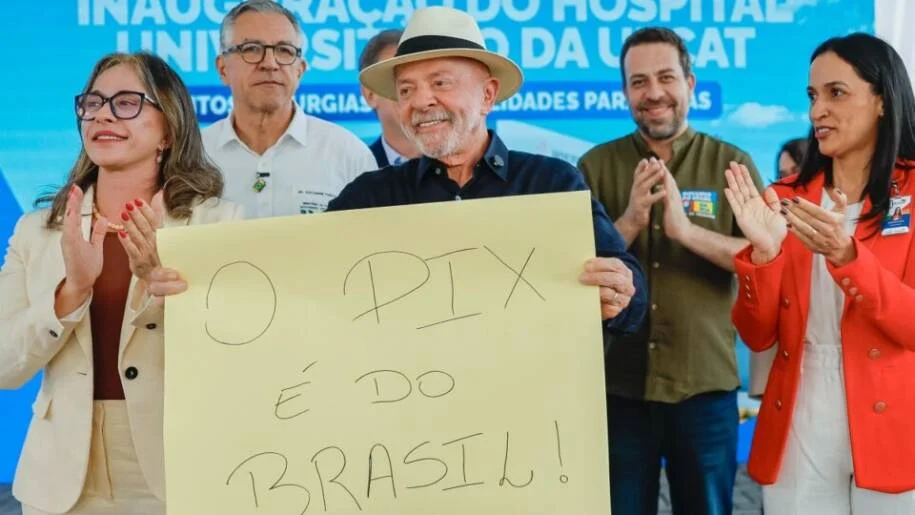 Lula defende PIX como ato de soberania enquanto corta R$ 92,4 milhões do BC