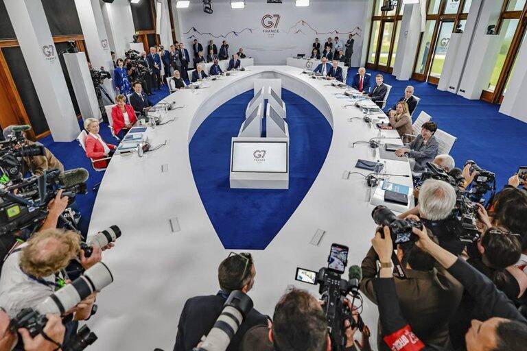 Lula defende regulação digital no G7 e destaca proteção de crianças e mulheres