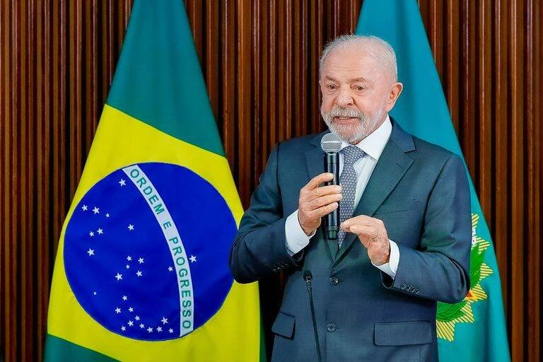 Lula discute integração regional na Cúpula do Mercosul em Assunção, Paraguai