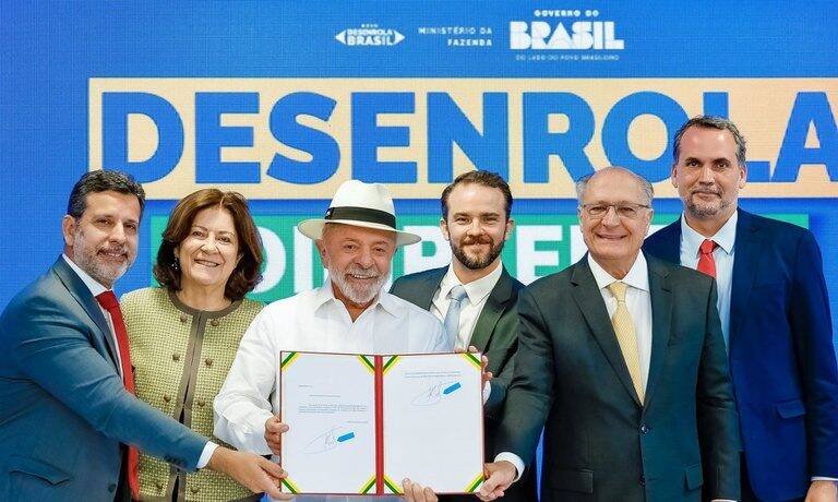 Lula e ministros lançam Desenrola Adimplentes com juros de 1,99% para informais
