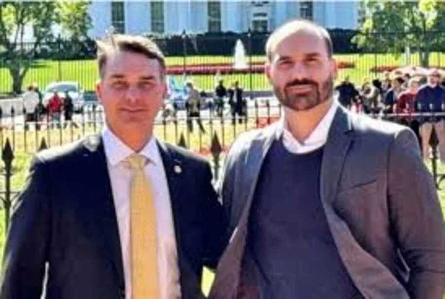 Márcio Elias Rosa critica família Bolsonaro por tarifas dos EUA e consequências