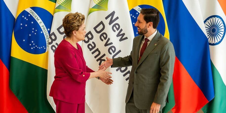 Márcio Tavares busca apoio do NDB em Xangai para infraestrutura cultural brasileira