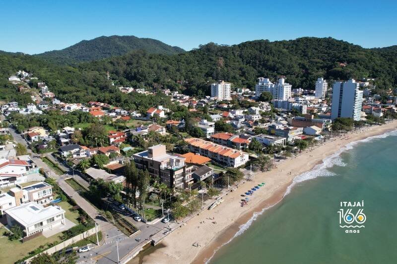 Marcos Konder transforma Cabeçudas no primeiro balneário de SC e gera curiosidade