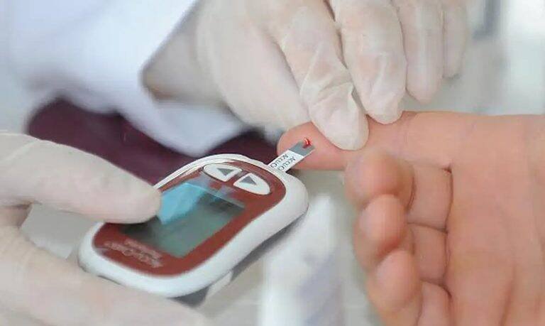 Ministério da Saúde alerta: 30,4% dos idosos têm diabetes e precisam de cuidados