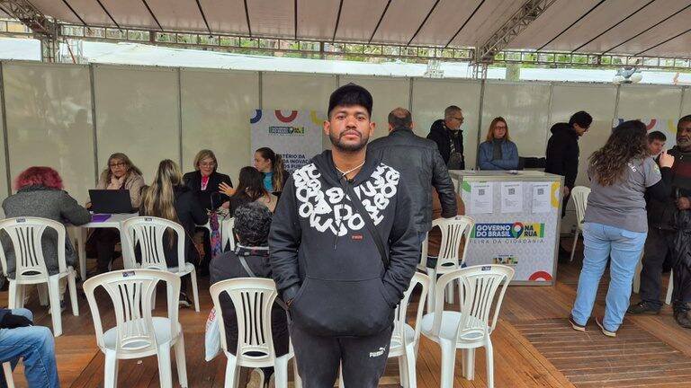 Ministro Guilherme Boulos lidera evento em Porto Alegre com 80 serviços para cidadãos