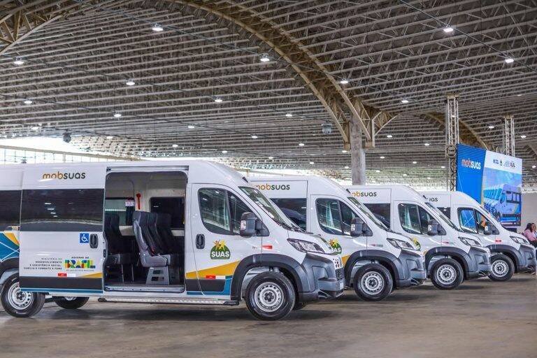 Ministro Wellington Dias anuncia entrega de vans para assistência social na Paraíba