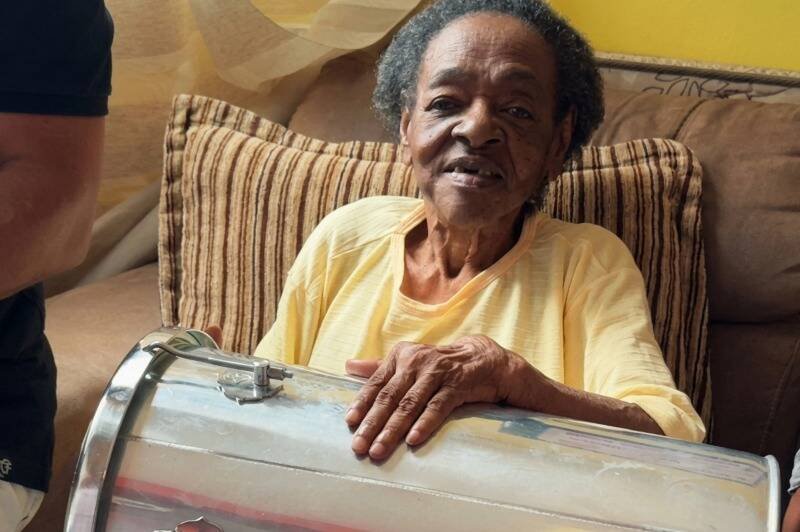 Nega Tereza, ícone do samba, falece aos 86 anos e deixa legado em Itajaí