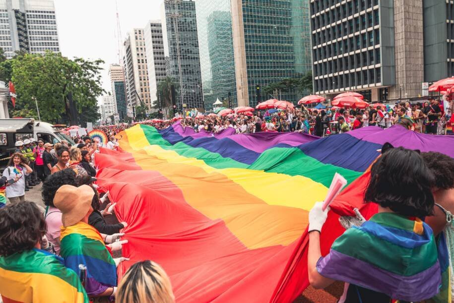 Parada do Orgulho LGBT+ completa 30 anos, mas enfrenta crise com menos patrocinadores