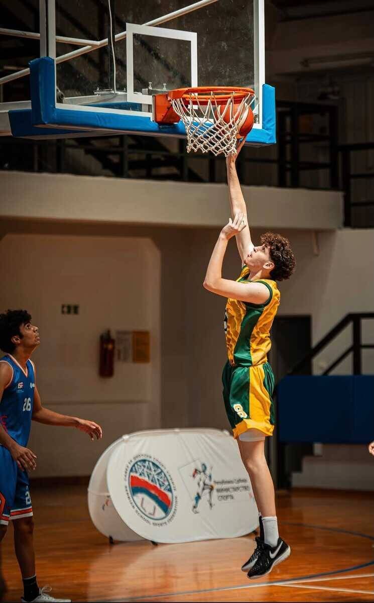 PorãBask brilha no Mundial Escolar de Basquete, mas enfrenta desafio contra a Arábia Saudita