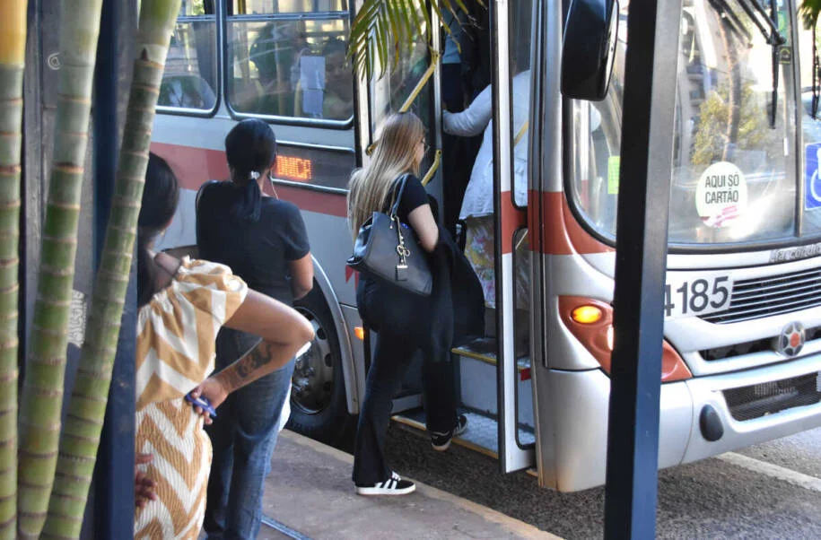 Prefeita Adriane Lopes decide futuro do transporte em Campo Grande após crise