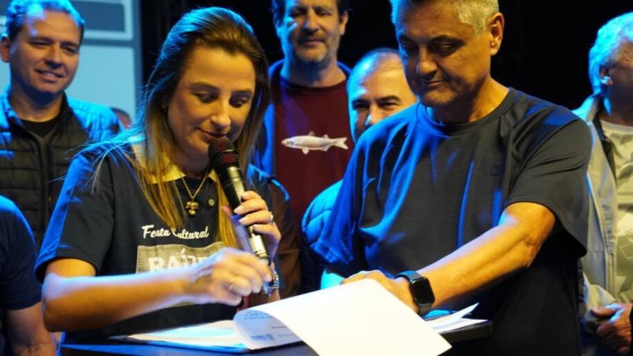 Prefeita Juliana Pavan sanciona lei e eleva Festa Raízes de Taquaras a Patrimônio Cultural