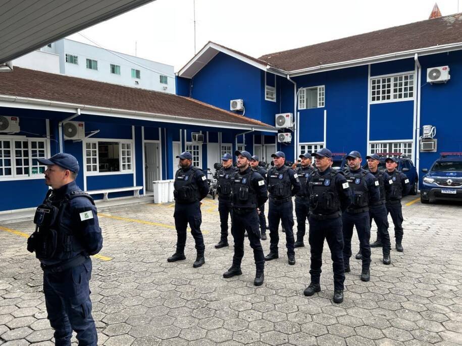 Prefeito André Vechi anuncia concurso para 15 novos agentes da GTB em Brusque
