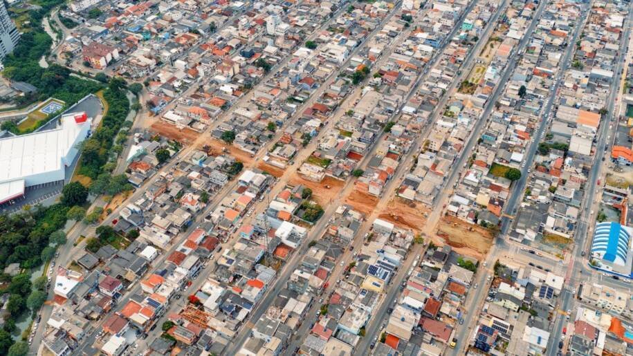 Prefeitura de Balneário Camboriú avança com obras da Avenida Prefeito Meirinho