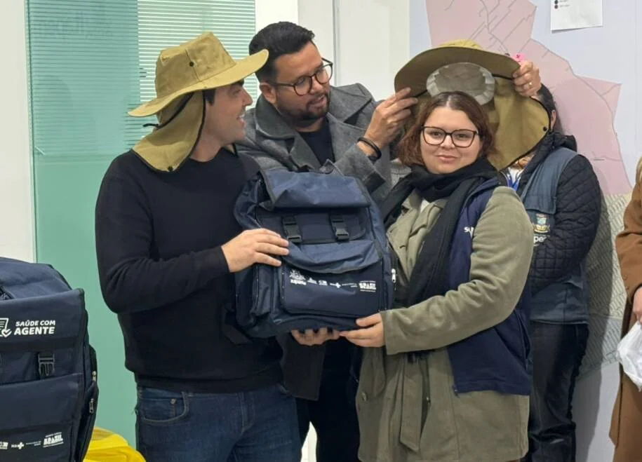 Prefeitura de Itapema entrega kits de trabalho e valoriza agentes de saúde