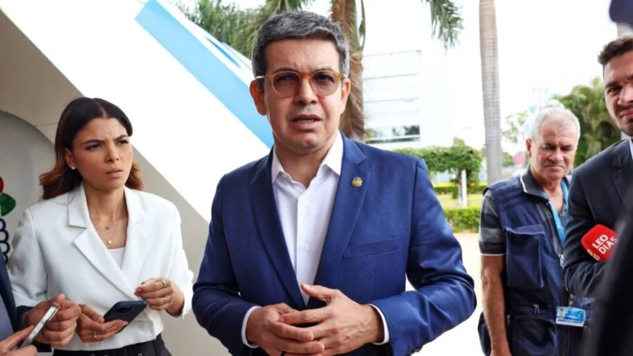 Randolfe Rodrigues cancela evento em Macapá após decisão do MP sobre campanha antecipada