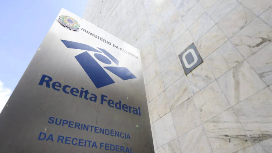 Receita Federal desmantela esquema de bets clandestinas em operação tensa