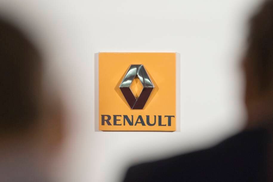 Renault e Thales firmam parceria e apresentam protótipo militar em meio a queda da Petrobras
