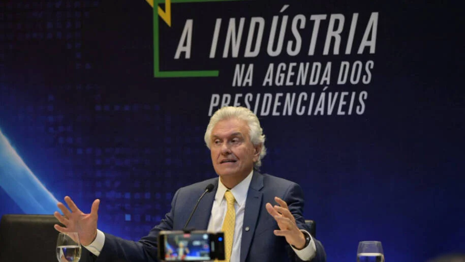 Ronaldo Caiado promete pacote de reformas e critica governo Lula em Brasília