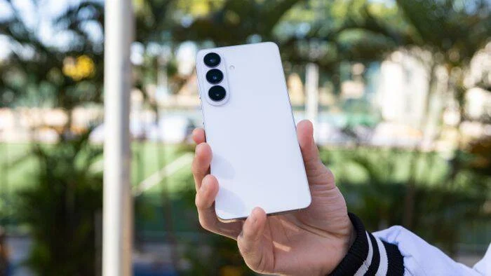 Samsung confirma desenvolvimento do Galaxy S27 com registro na GSMA e tensão no mercado