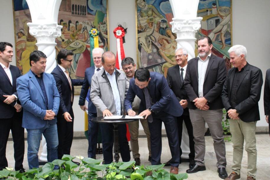 Santa Catarina e Neusoft firmam acordo que promete revolucionar tecnologia médica