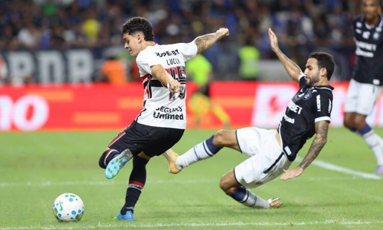 São Paulo é derrotado pelo Remo com gol de Marcelinho nos acréscimos e crise se aproxima