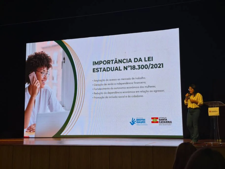 SAS realiza capacitação sobre Lei nº 18.300 e garante inclusão de mulheres vítimas de violência