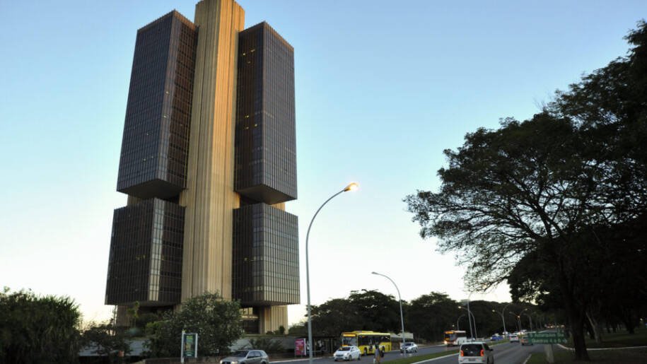 Servidores do Banco Central pressionam Senado para incluir Pix na PEC da autonomia
