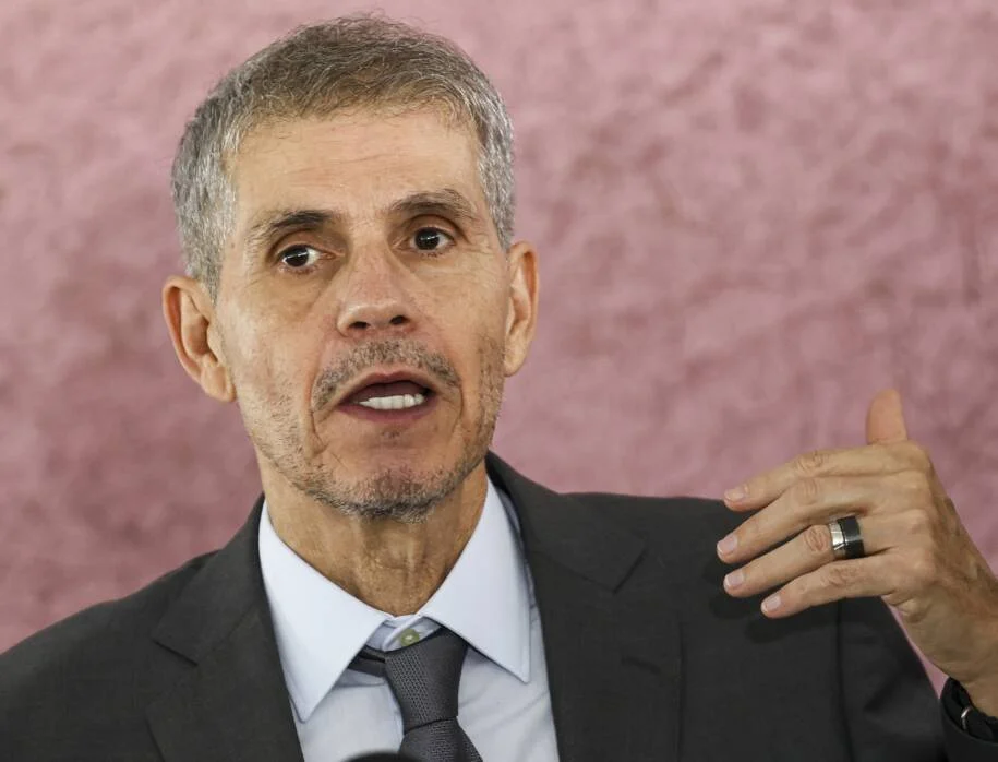 Sidônio Palmeira afirma: Lula abre vantagem sobre Flávio Bolsonaro em pesquisa