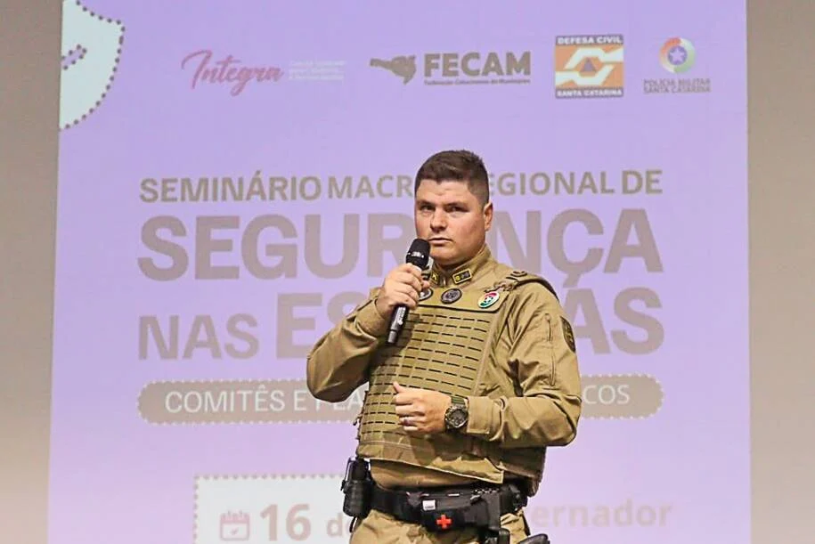 SSP-SC revela ações de segurança escolar em seminário tenso em Governador Celso Ramos